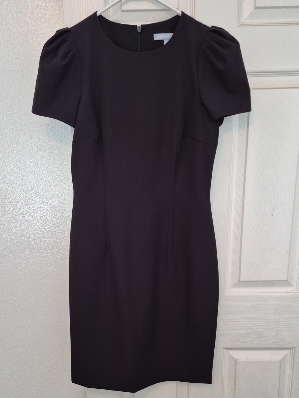 ANTONIO MELANI Black Short Sleeve Sheath Dress